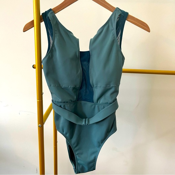 Adidas Parley Women’s 1-Piece Swimsuit Sz 8 NWT Hazy Emerald Green Eco-Friendly - Picture 1 of 7